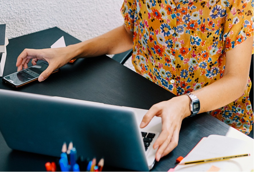 woman on laptop